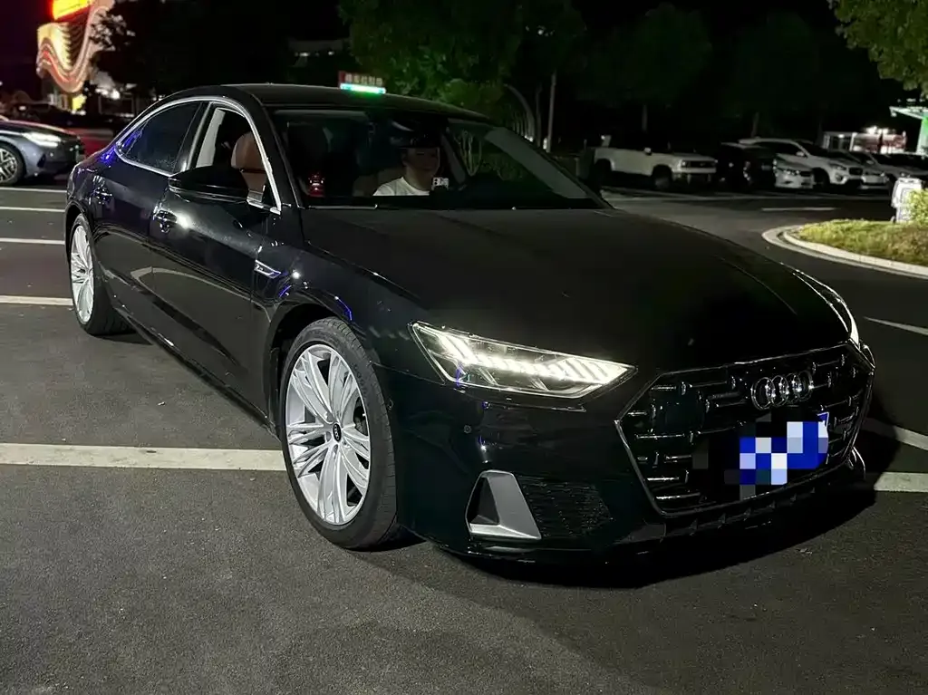 Audi A7L — фото 2