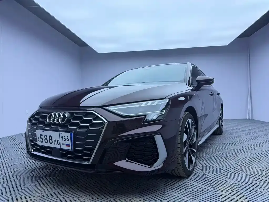 Audi A3 — фото 1