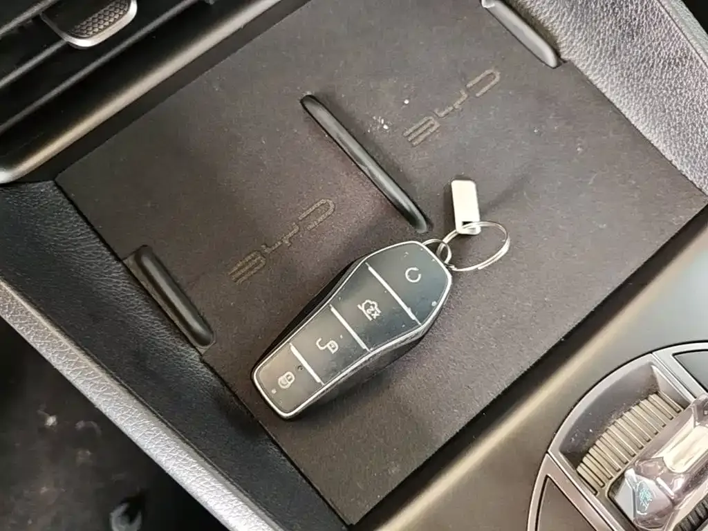 BYD Seal 05 DM-i 2025 из CN, фото 6