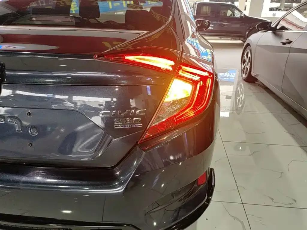 Honda Civic — фото 3