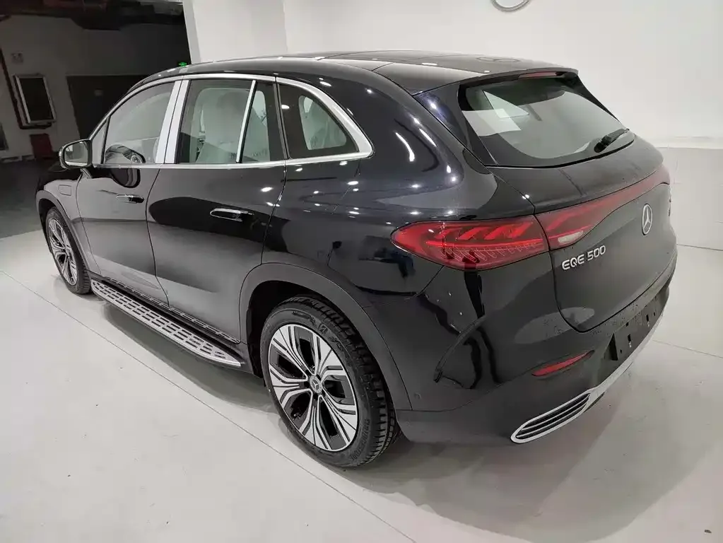 Mercedes-Benz EQE SUV — фото 3