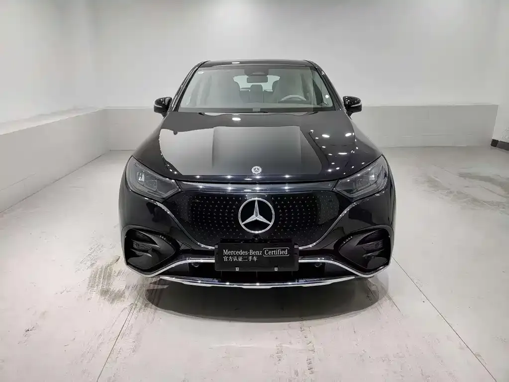 Mercedes-Benz EQE SUV — фото 7