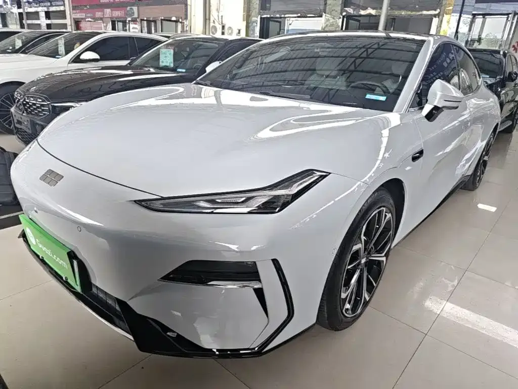 Geely Galaxy E8 — фото 1
