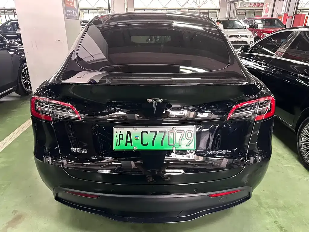Tesla Model Y — фото 7