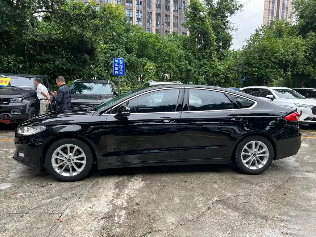 Ford Mondeo 2022 из CN, фото 8