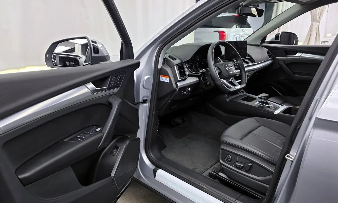 Audi Q5 2023 из KR, фото 6