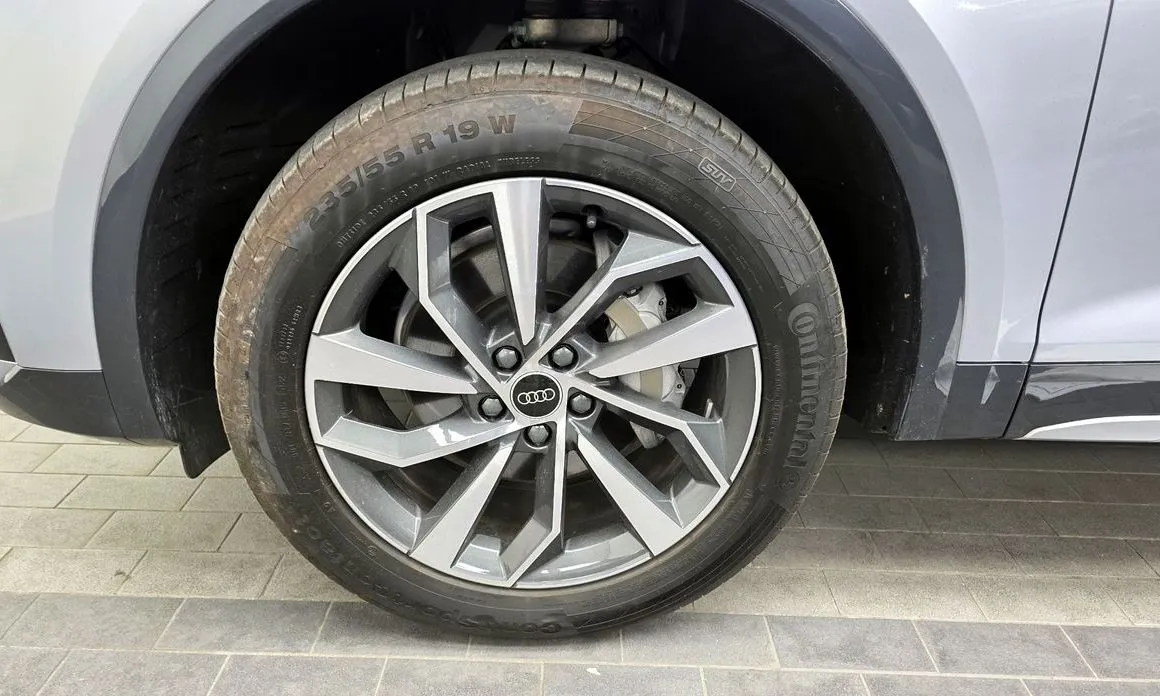 Audi Q5 2023 из KR, фото 10