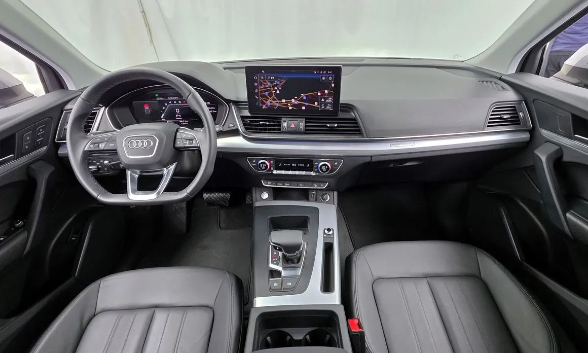 Audi Q5 2023 из KR, фото 2