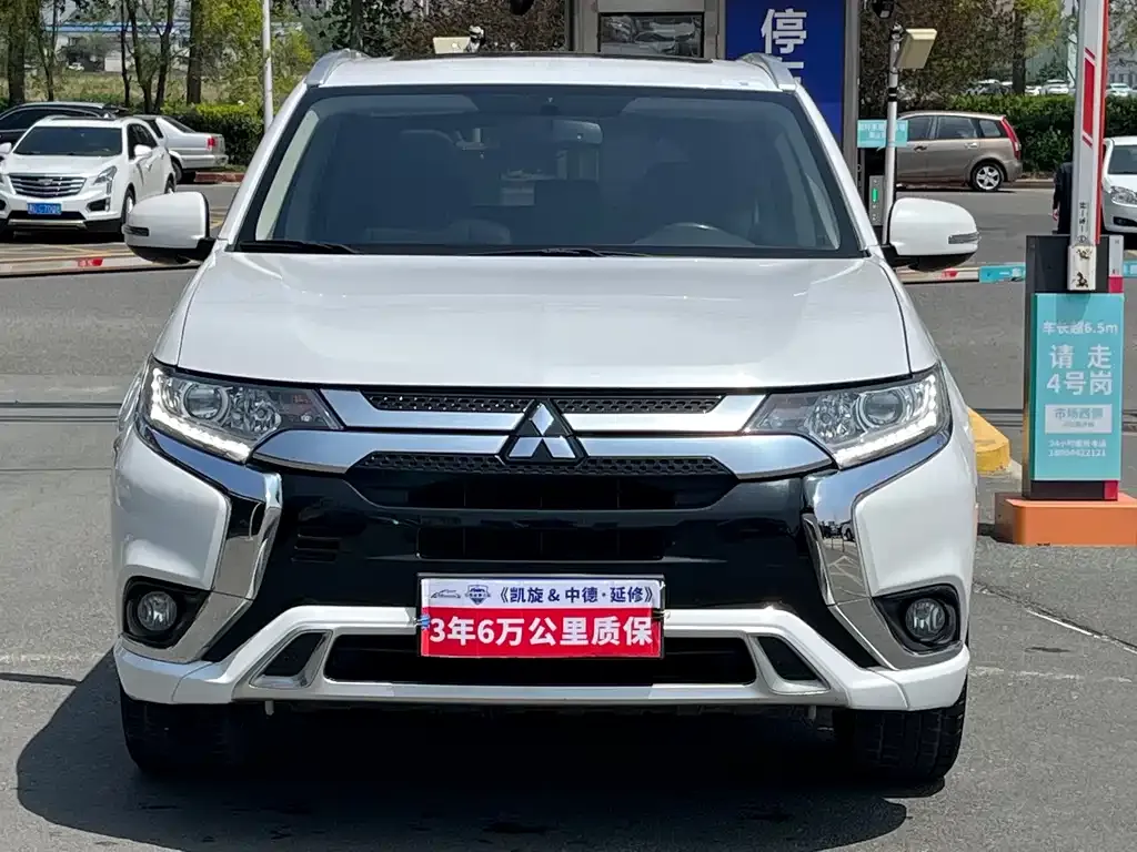 Mitsubishi Outlander 2021 из CN, фото 6