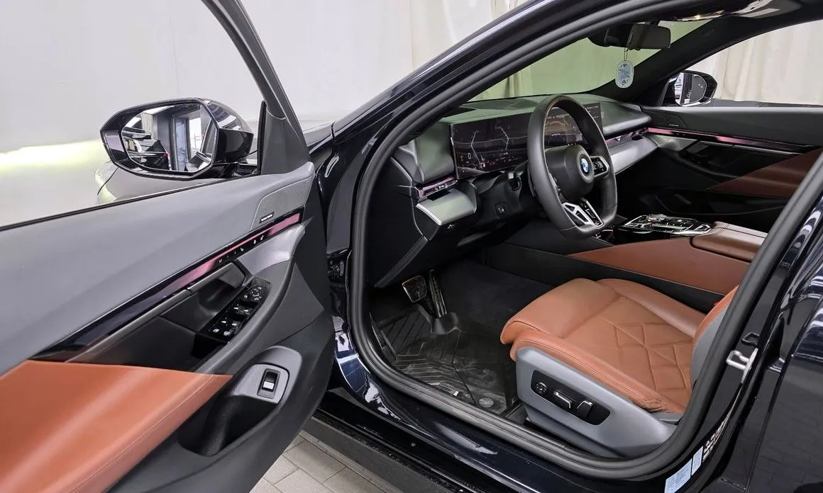 BMW 5-Series 2025 из KR, фото 10