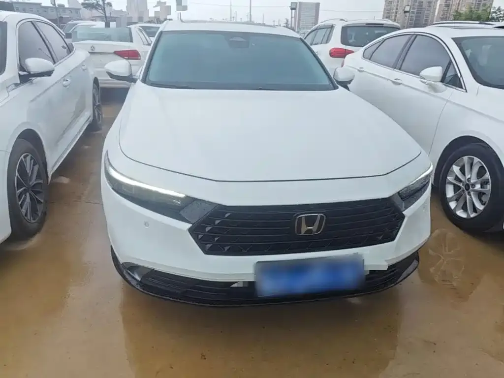 Honda Accord — фото 8