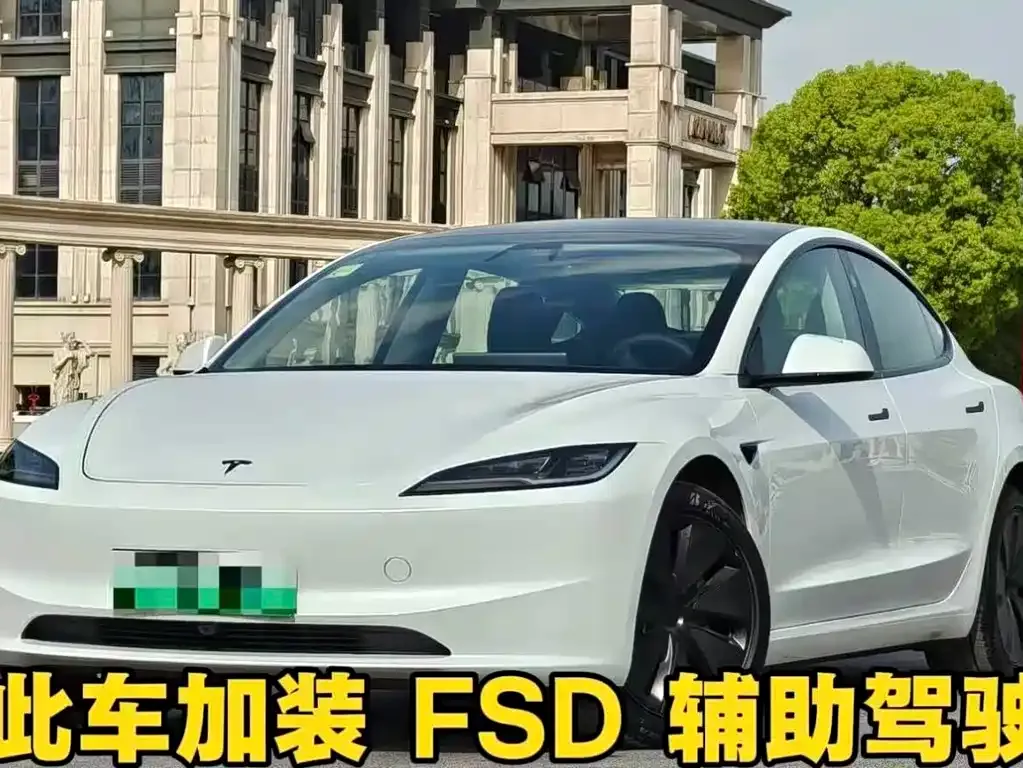 Tesla Model 3 — фото 1