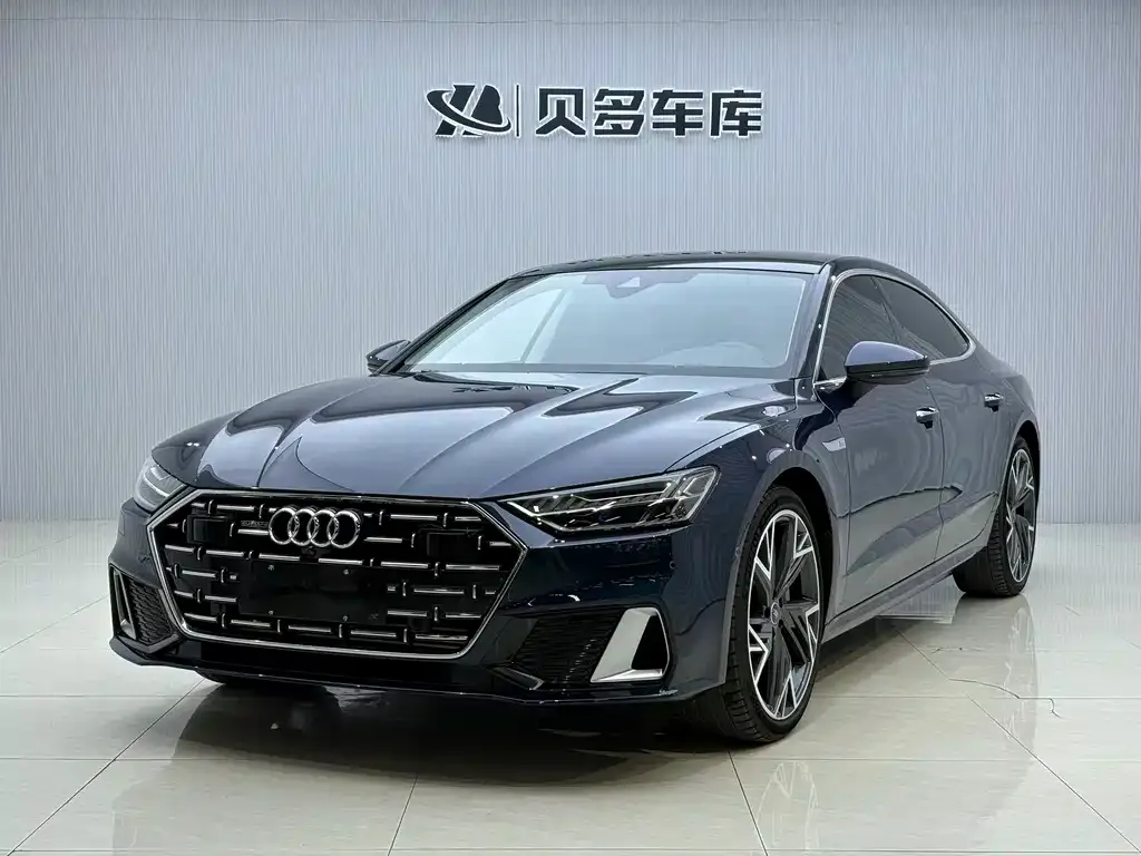 Audi A7L — фото 1