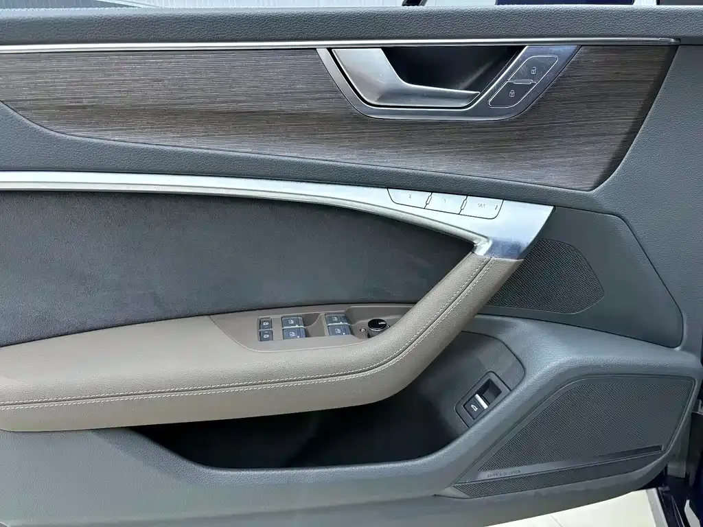 Audi A7L — фото 4