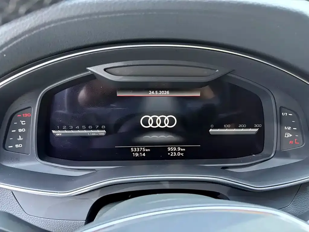 Audi A7L — фото 8