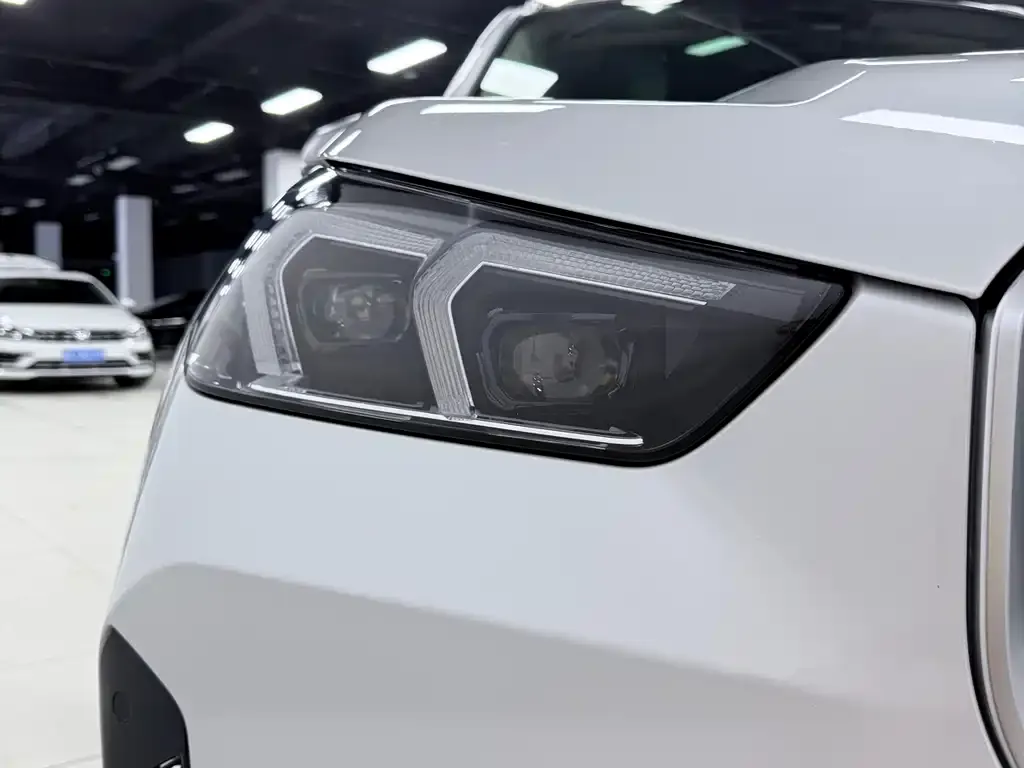 BMW X1 — фото 2