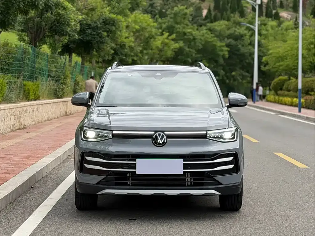 Volkswagen Tharu — фото 6