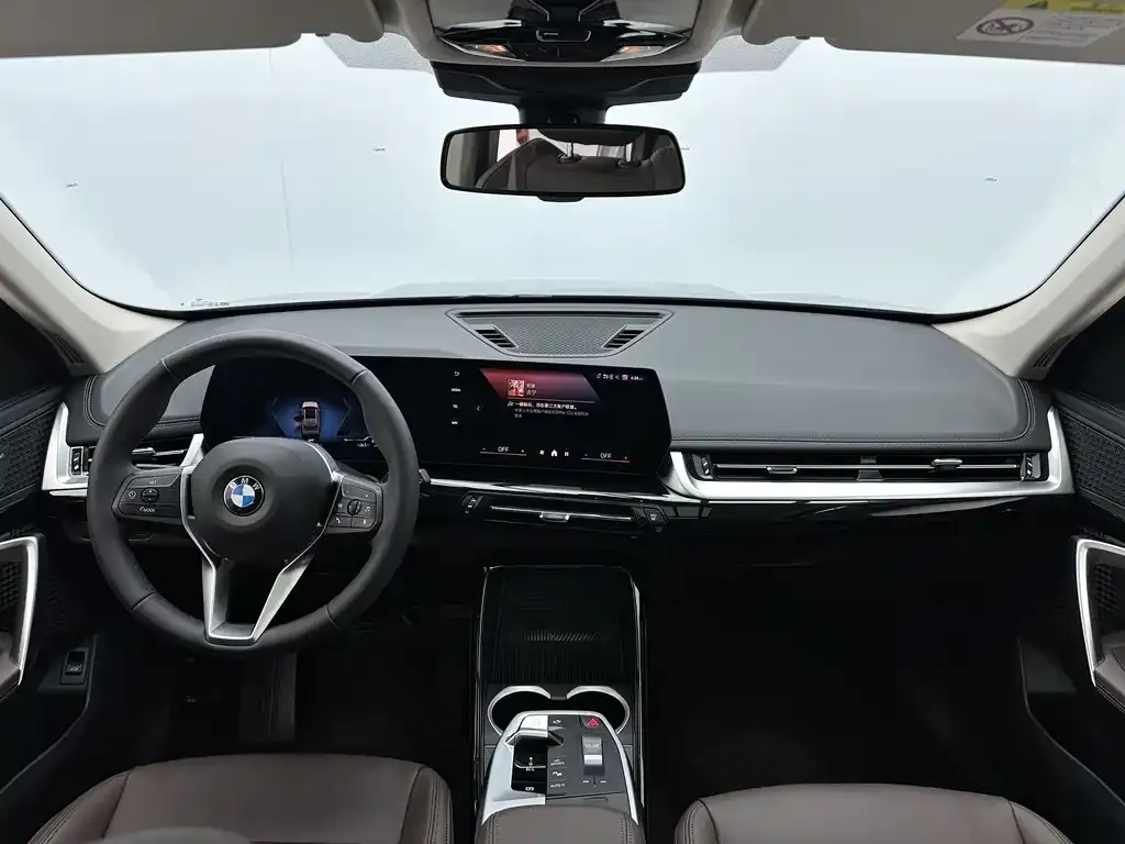 BMW X1 — фото 9