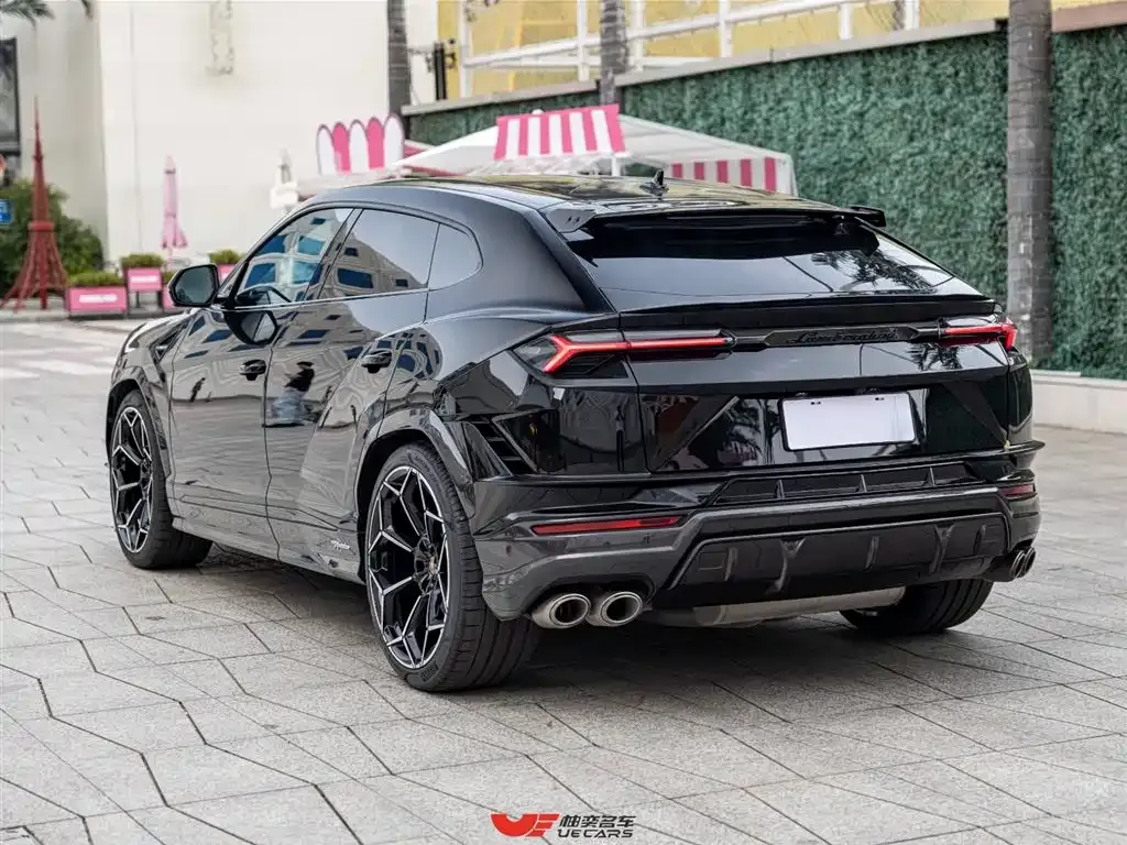 Lamborghini Urus — фото 7