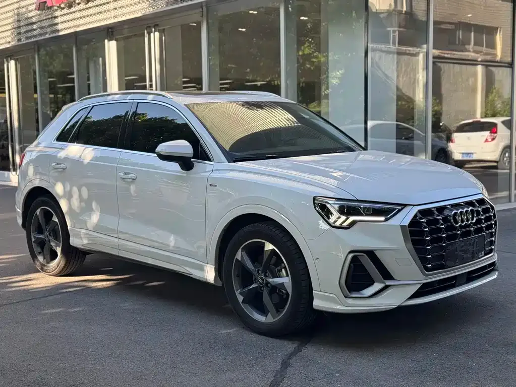 Audi Q3 — фото 6