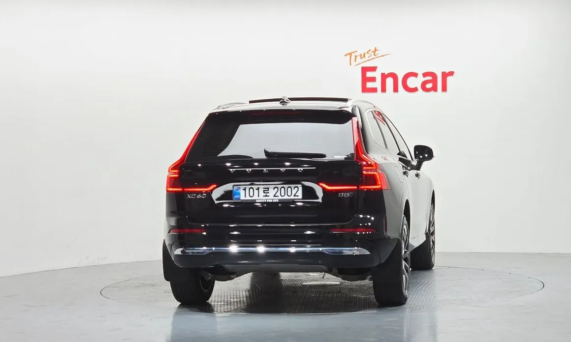 Volvo XC60 2026 из KR, фото 2