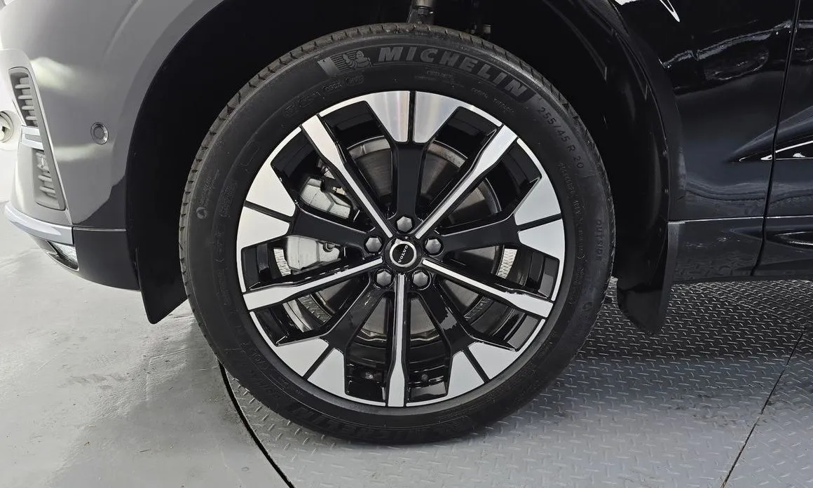 Volvo XC60 2026 из KR, фото 10