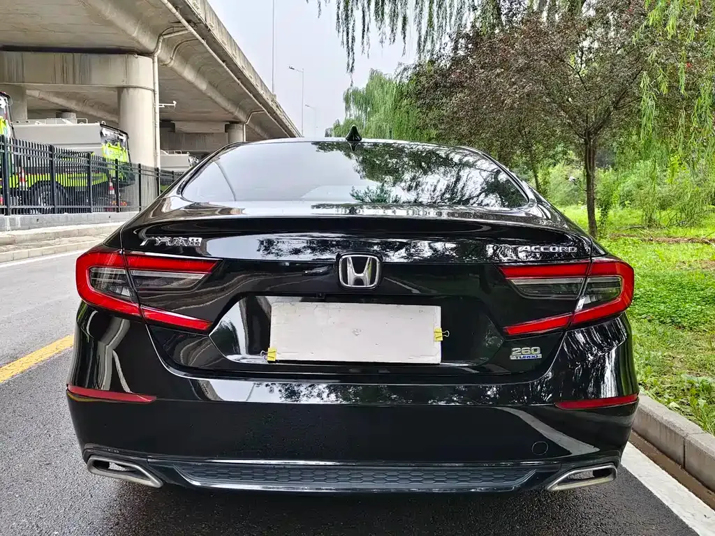 Honda Accord — фото 5