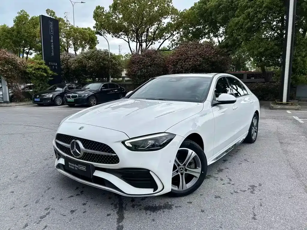 Mercedes-Benz C-Class — фото 1
