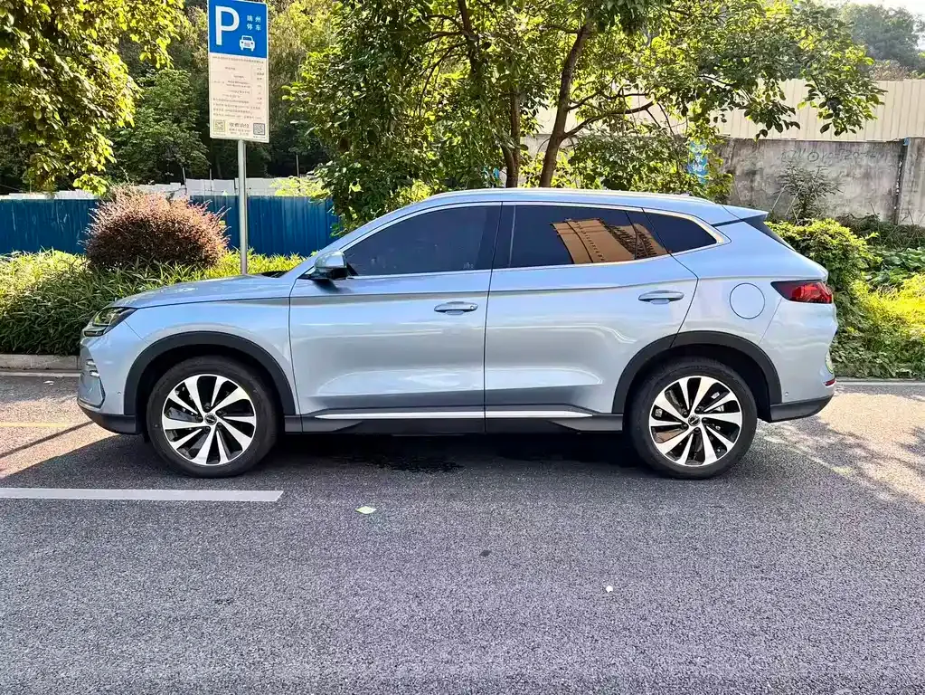 BYD PLUS New Energy — фото 9