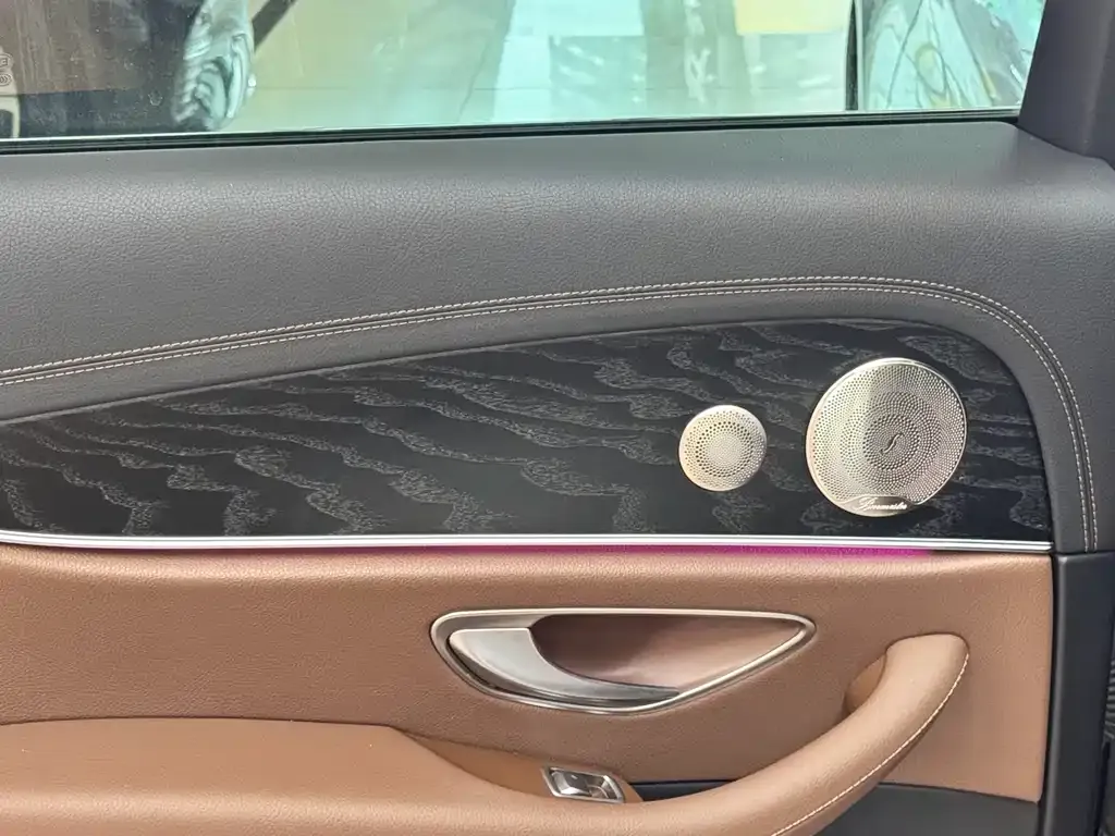 Mercedes-Benz E-Class (Import) — фото 5