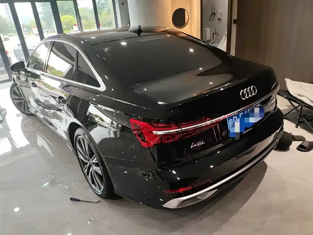 Audi A6L — фото 2
