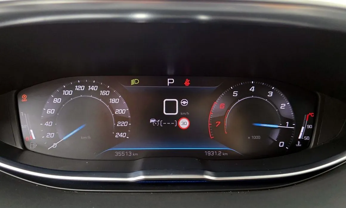 Peugeot 5008 2022 из KR, фото 2
