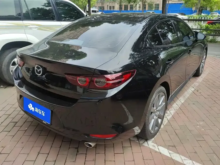 Mazda 3 Axela — фото 10