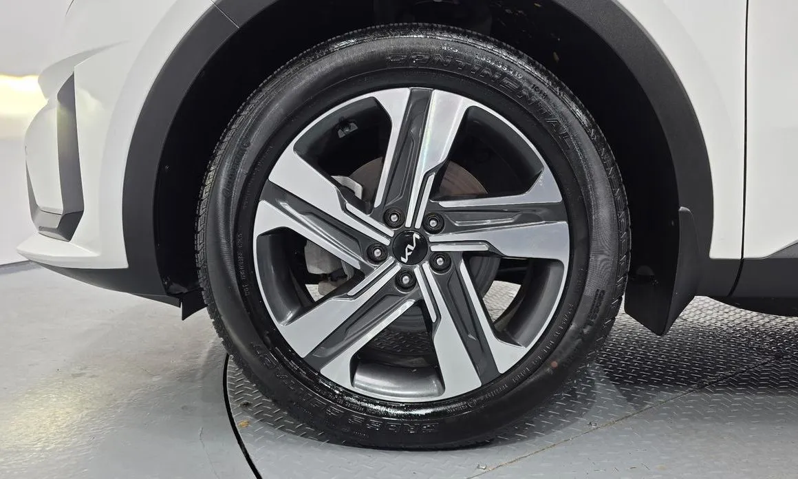 Kia Sorento — фото 8