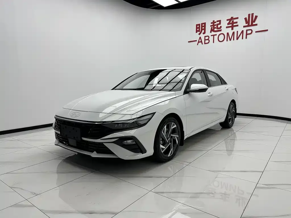 Hyundai Elantra — фото 9