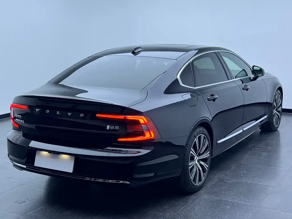 Volvo S90 — фото 8