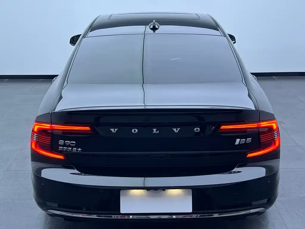 Volvo S90 — фото 2