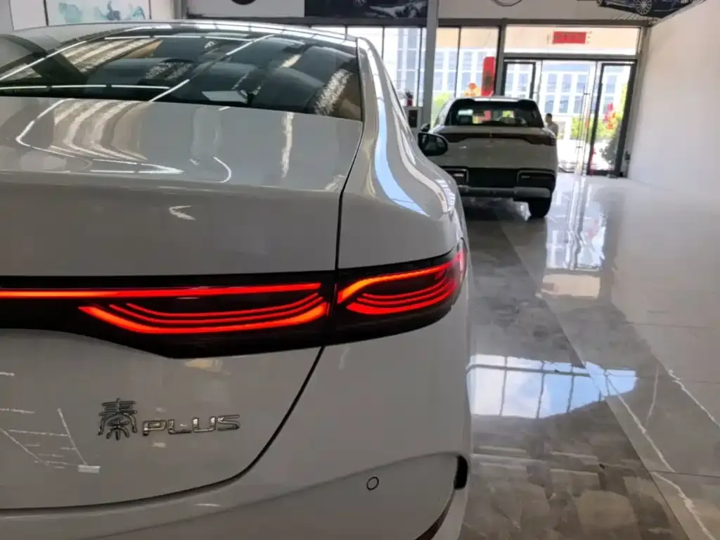 BYD Qin PLUS — фото 10