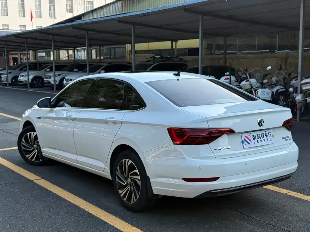 Volkswagen Sagitar — фото 3