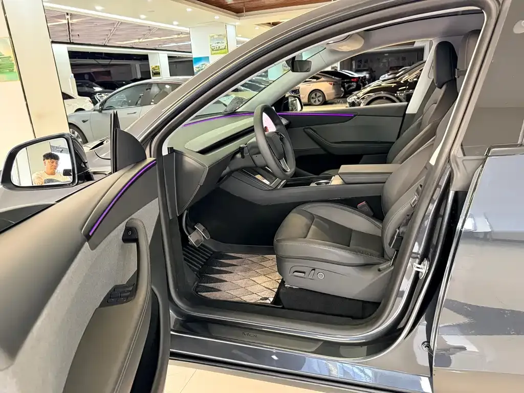 Tesla Model Y — фото 3