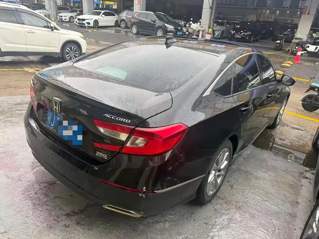 Honda Accord — фото 5
