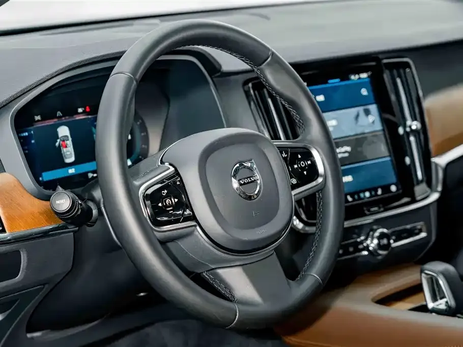 Volvo S90 — фото 9