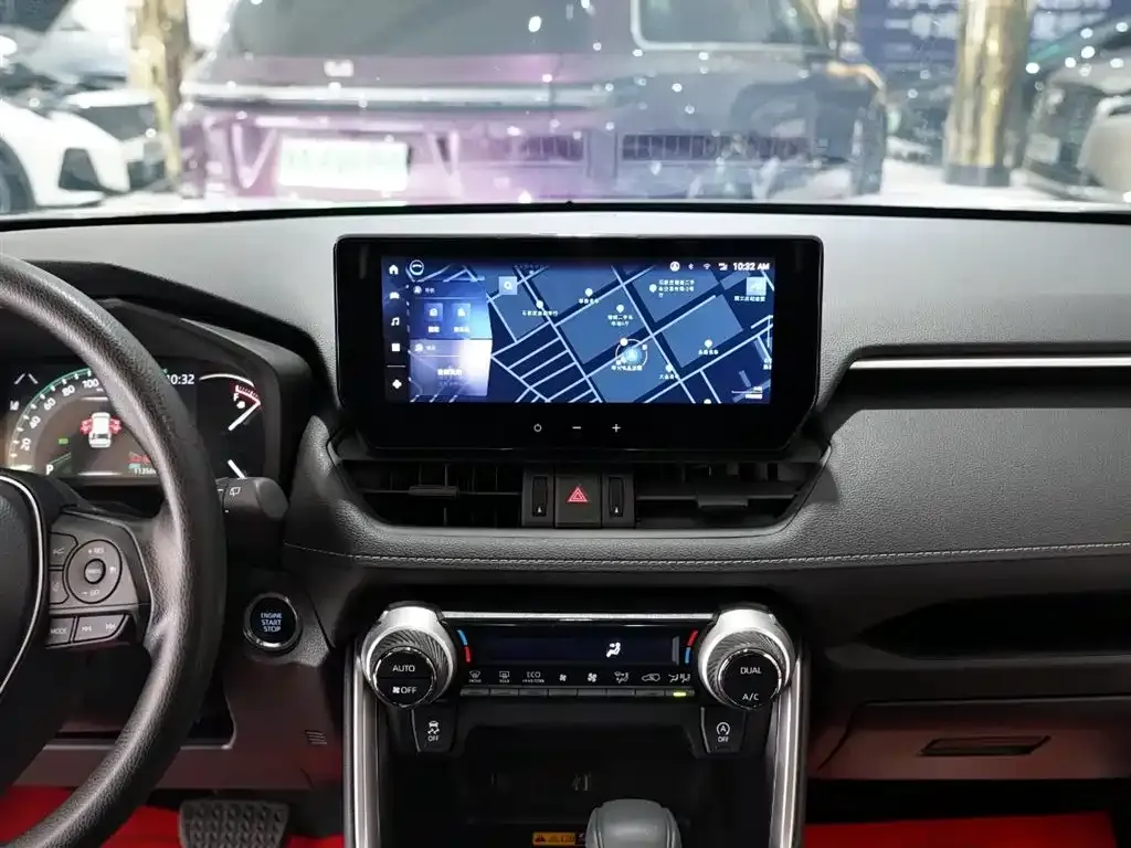 Toyota RAV4 — фото 9