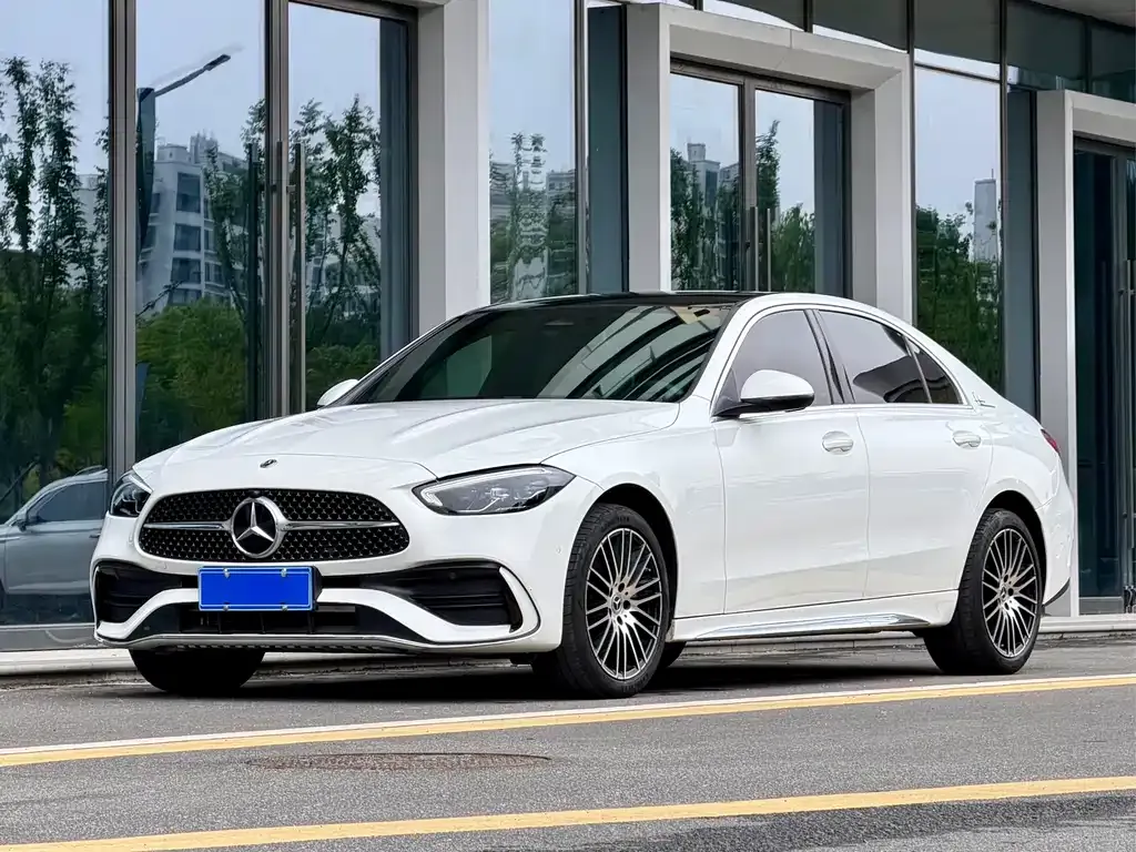 Mercedes-Benz C-Class — фото 1