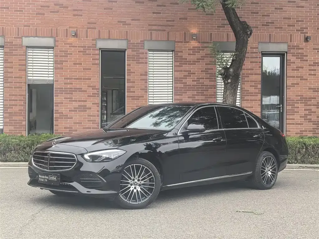 Mercedes-Benz C-Class — фото 1