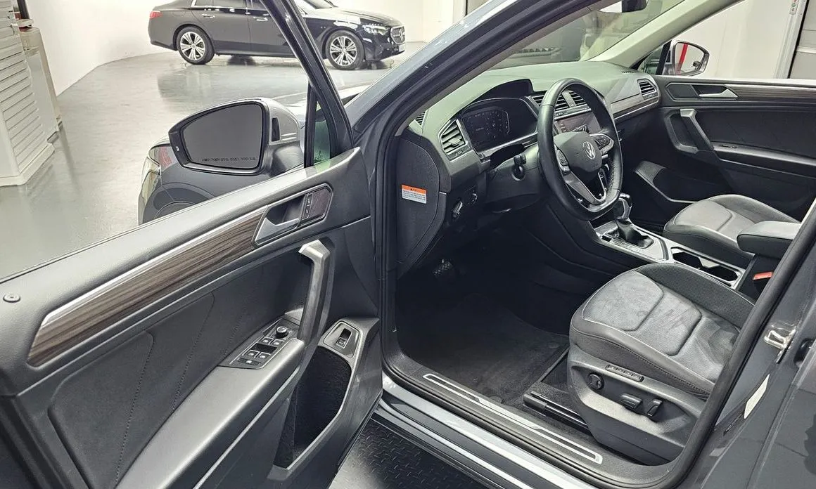 Volkswagen Tiguan — фото 9