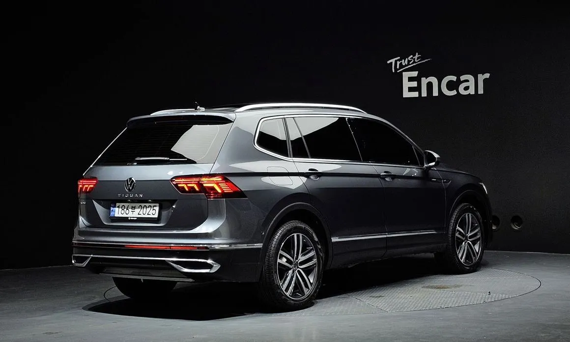 Volkswagen Tiguan — фото 8