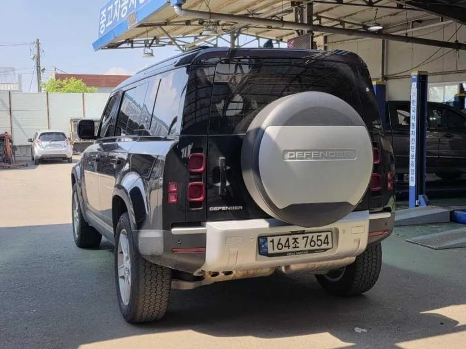 Land Rover Defender 2023 из KR, фото 8