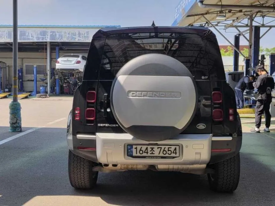 Land Rover Defender 2023 из KR, фото 10