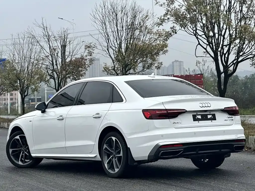 Audi A4L — фото 9